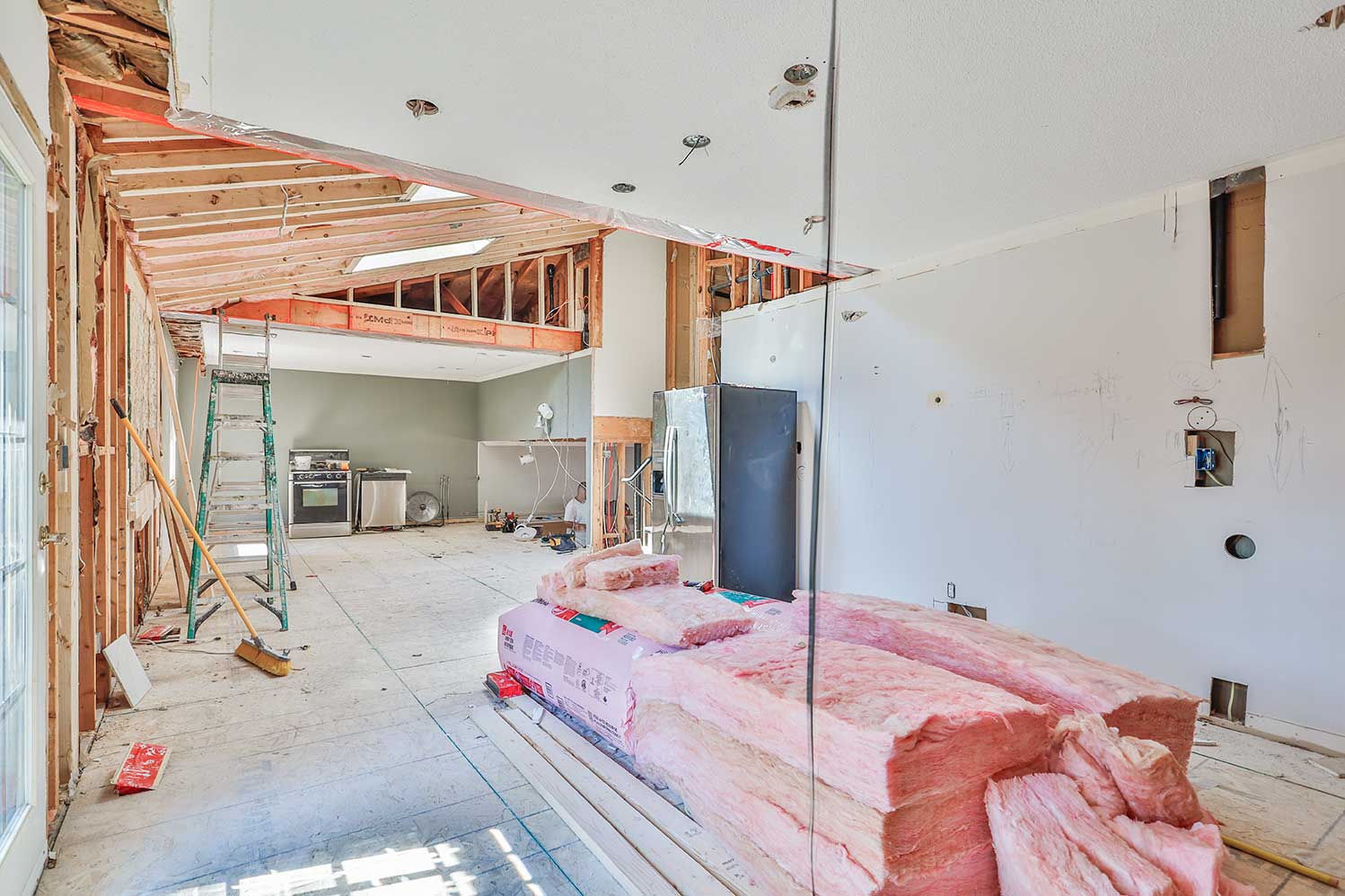 103-Cassandra-Blvd-living-room-2