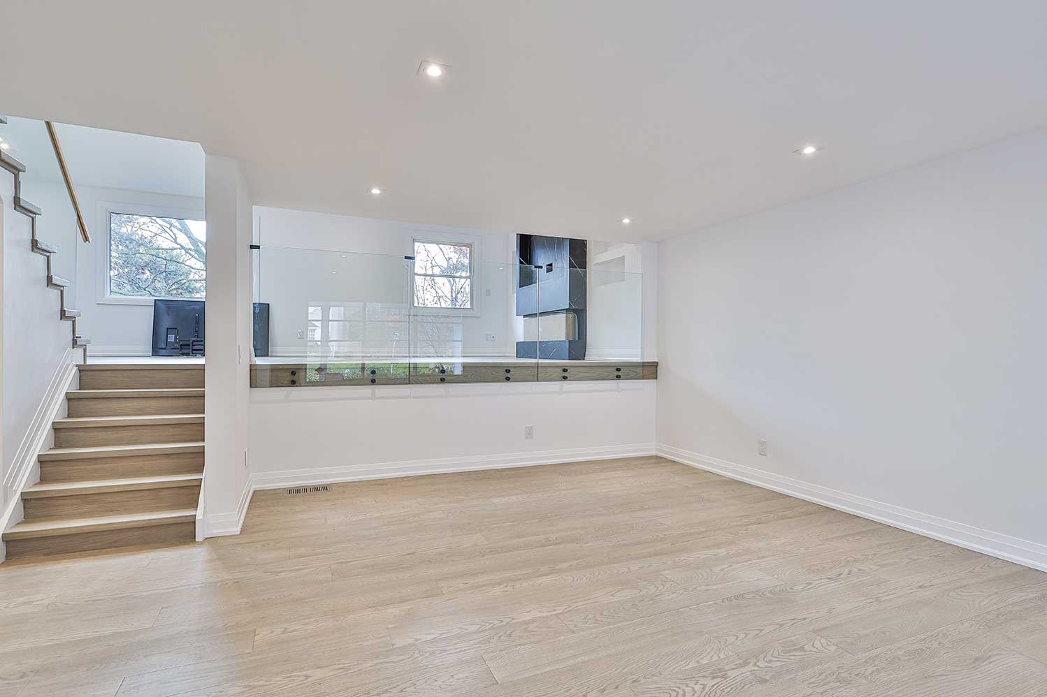 103-cassandra-blvd-32