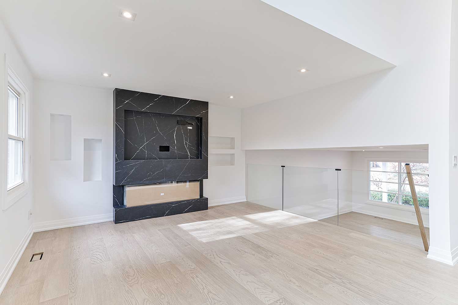 103-cassandra-blvd-38