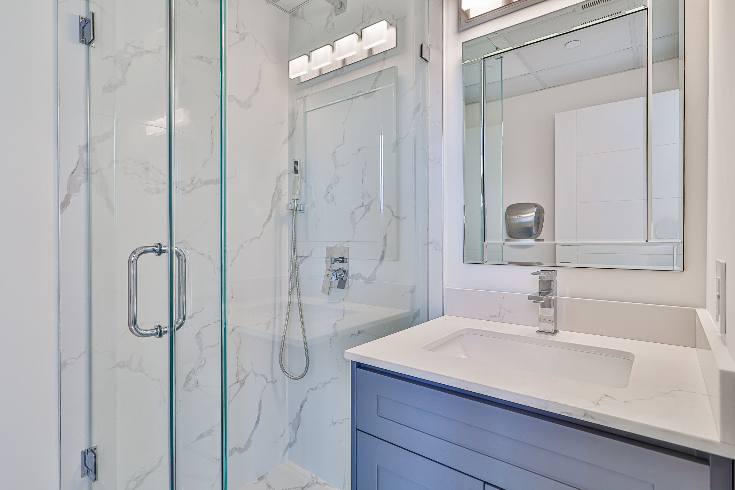 1275 finch avenue west - Bathroom - 3