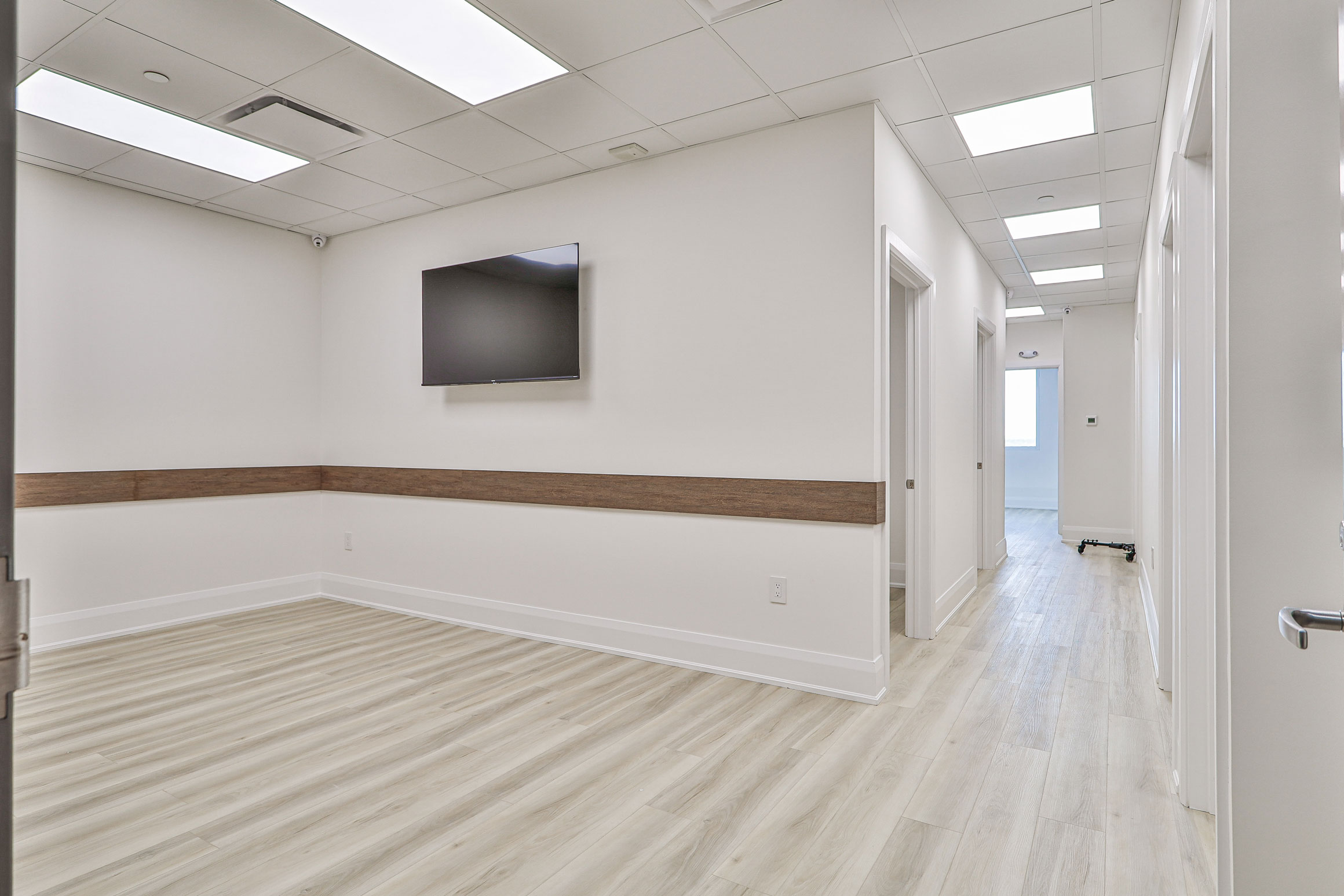 1275 finch avenue west - Entrance - 8