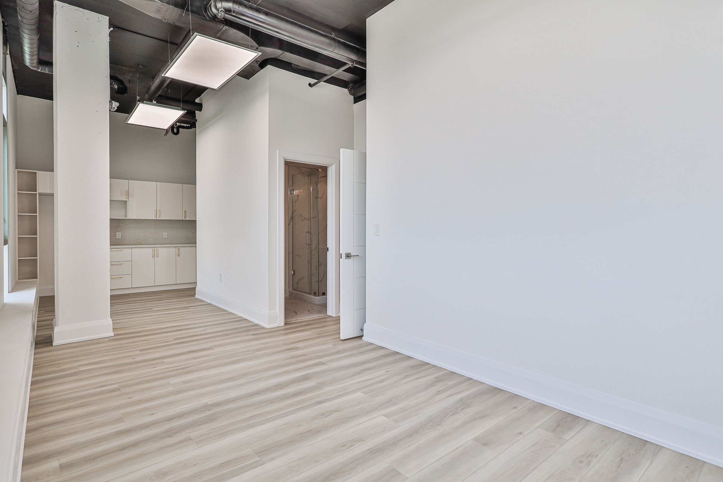 1275 finch avenue west - Kitchen and staff room - 2