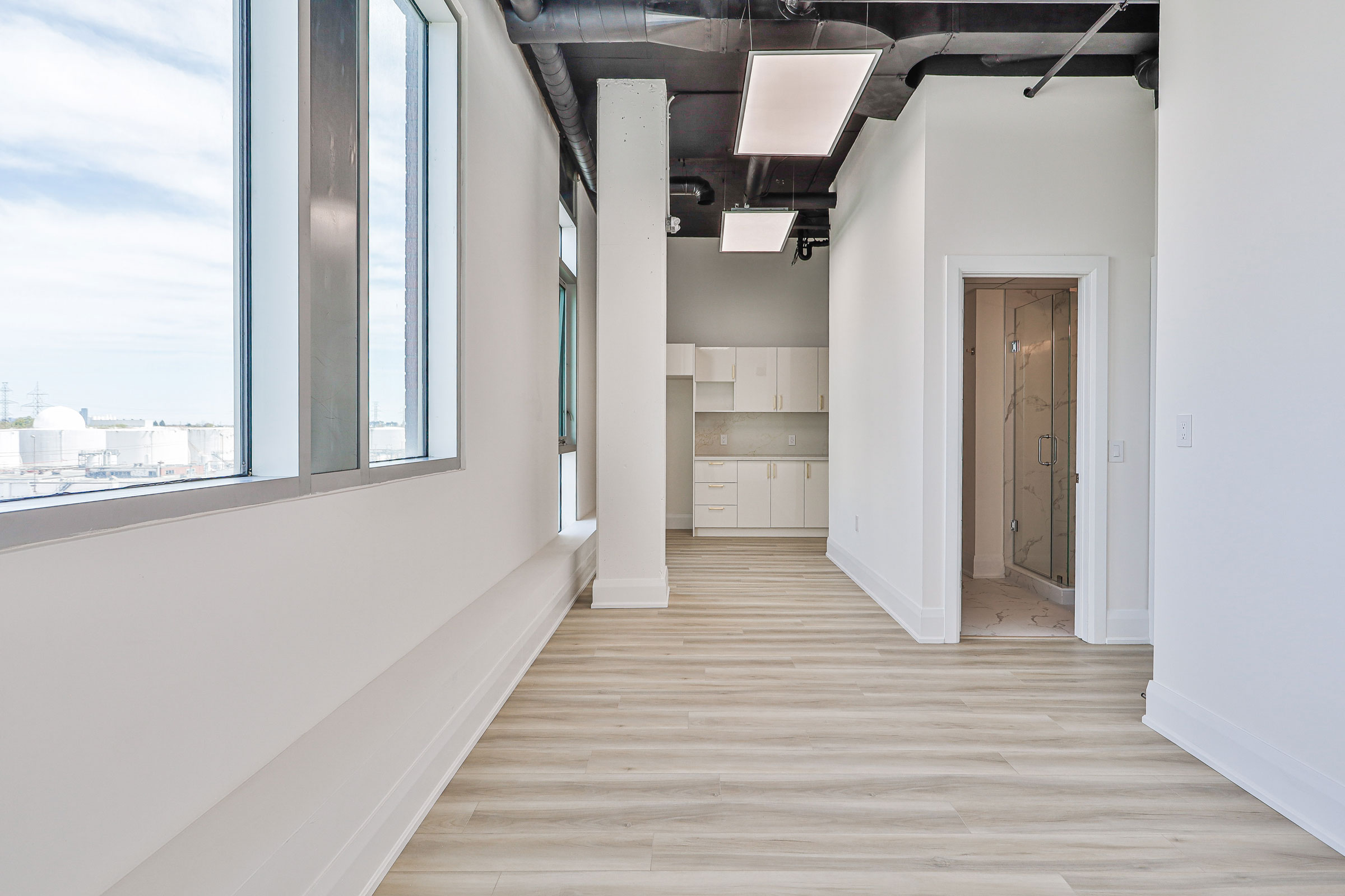 1275 finch avenue west - Kitchen and staff room - 4
