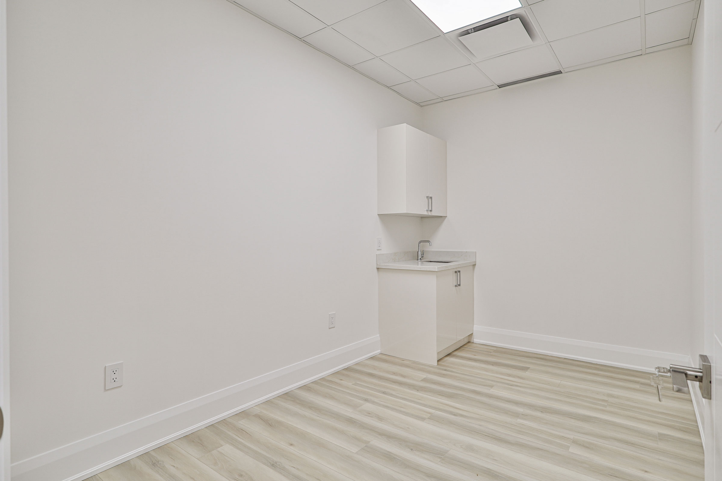 1275 finch avenue west - dr rooms - 2